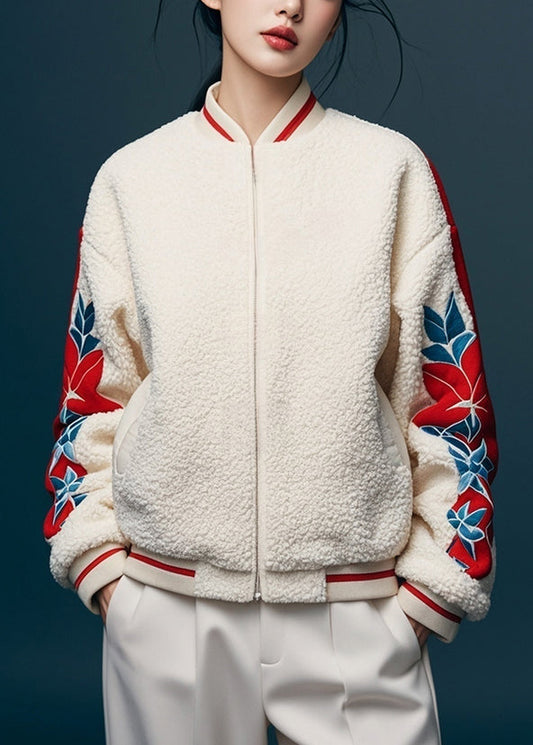 Well Tailored Coat with a Graceful Silhouette