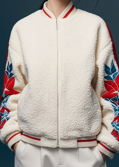 Well Tailored Coat with a Graceful Silhouette