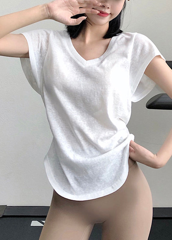 Well Tailored Top with a Graceful Silhouette