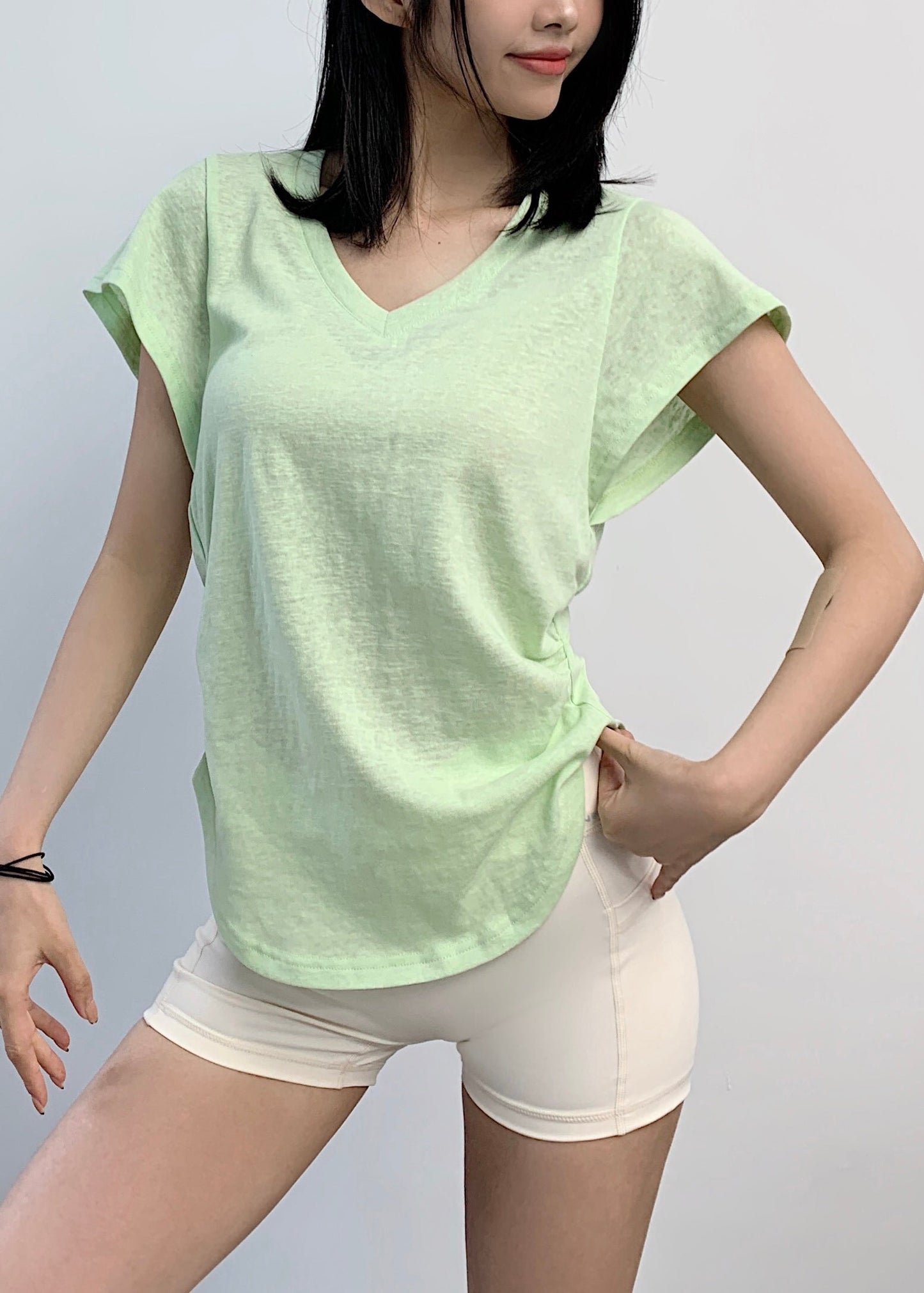 Well Tailored Top with a Graceful Silhouette