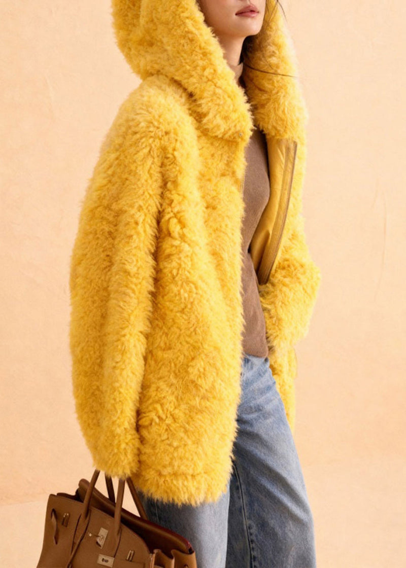 Classic Vintage Coat with a Flattering Fit