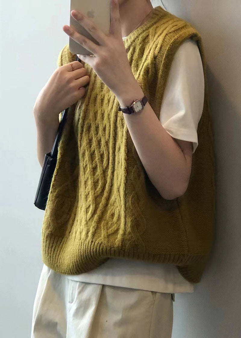Beautifully Finished Coat in a Timeless Design