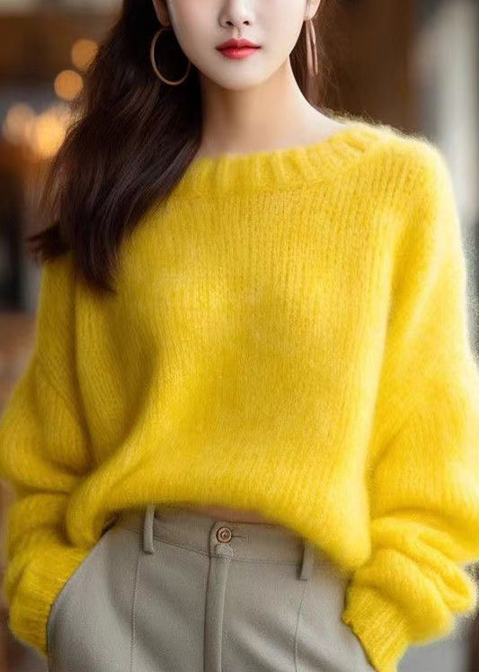 Classic Vintage Sweater with a Flattering Fit