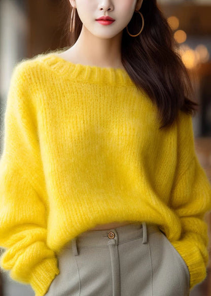 Classic Vintage Sweater with a Flattering Fit