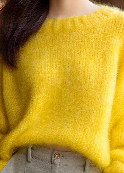 Classic Vintage Sweater with a Flattering Fit