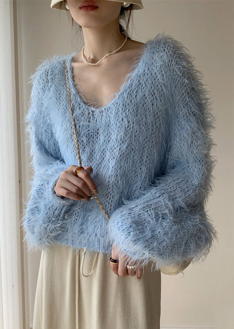 Classic Vintage Sweater with a Flattering Fit
