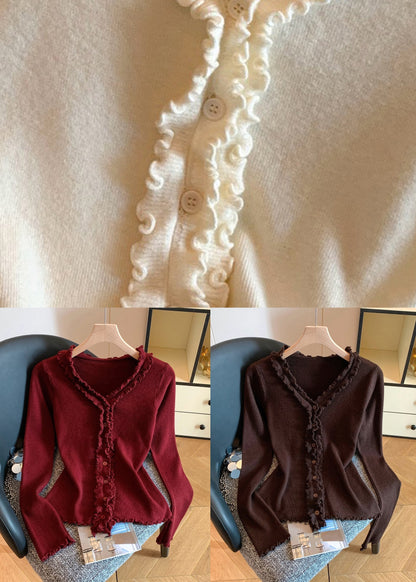 Well Tailored Sweater with a Graceful Silhouette