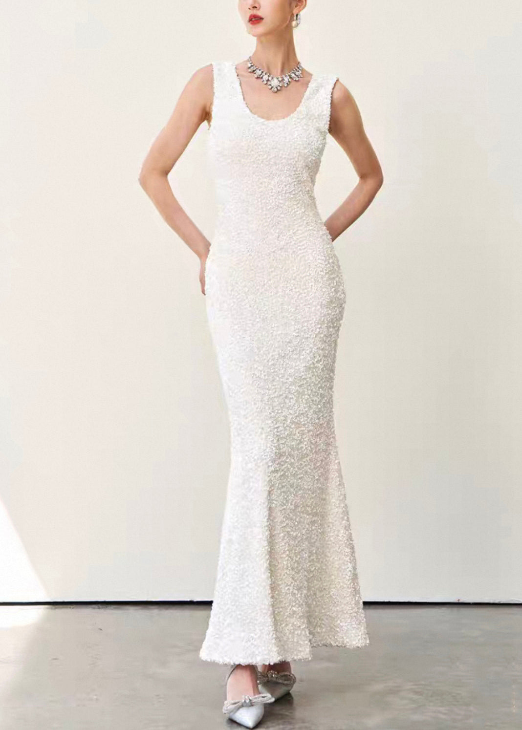 Beautifully Finished Dress in a Timeless Design