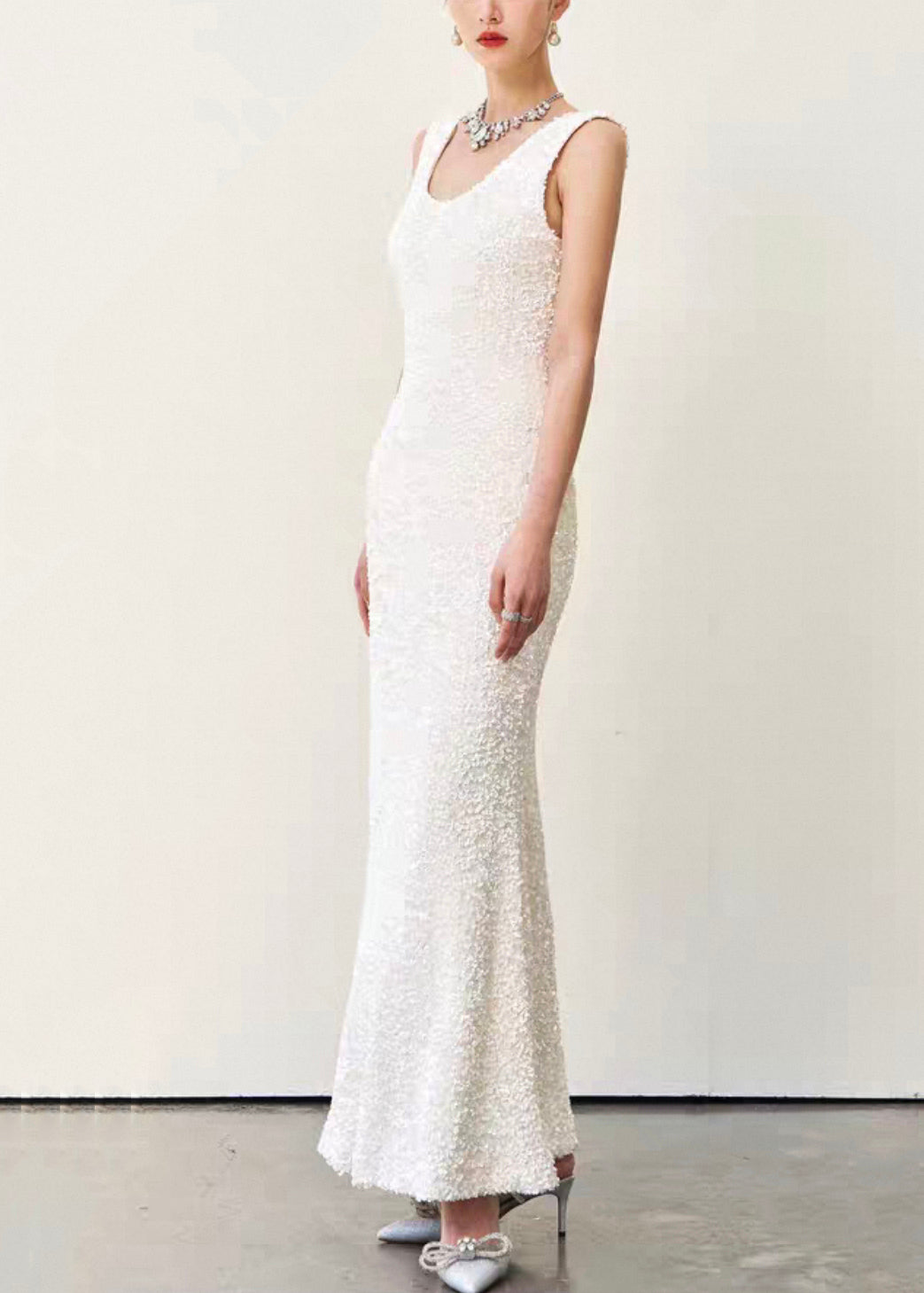 Beautifully Finished Dress in a Timeless Design
