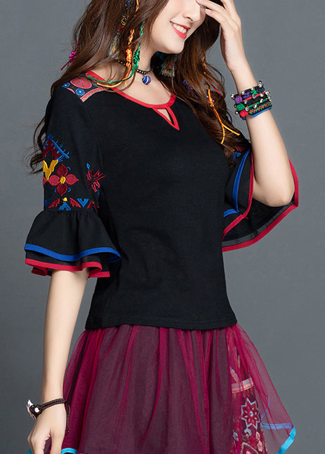 Effortlessly Elegant Top with a Timeless Design