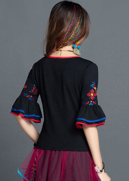 Effortlessly Elegant Top with a Timeless Design