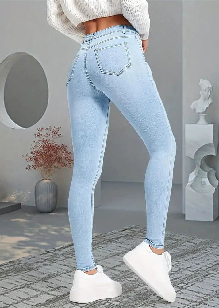 Elegantly Styled Pants for Everyday Wear