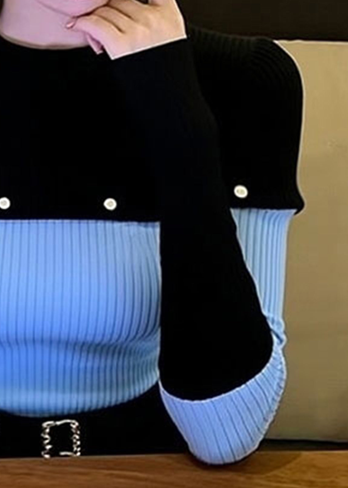 Well Tailored Sweater with a Graceful Silhouette