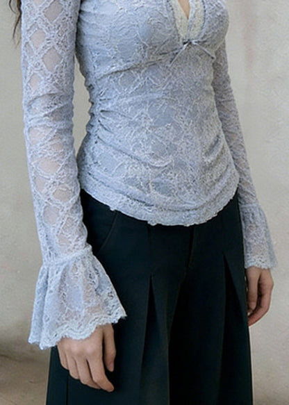 Classic Vintage Shirt with a Flattering Fit