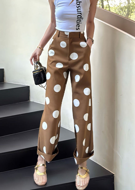 Effortlessly Elegant Pants with a Timeless Design
