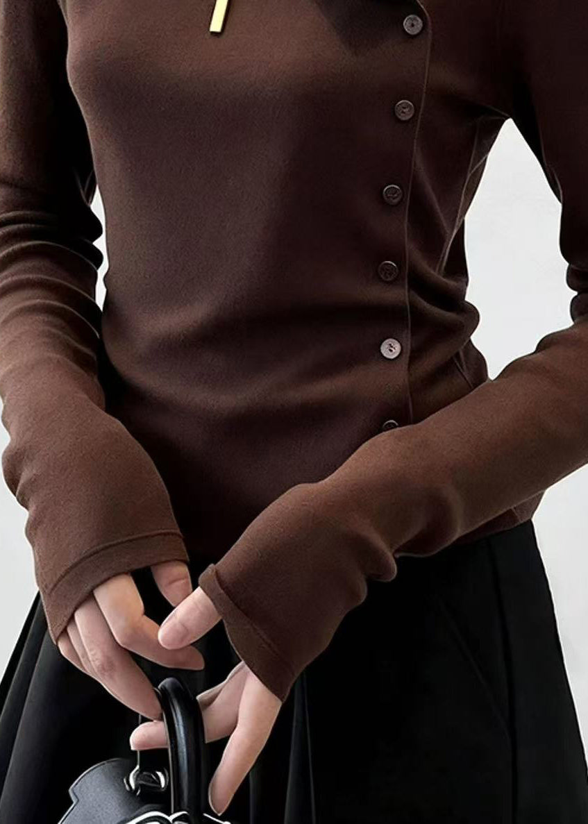 Classic Vintage Shirt with a Flattering Fit