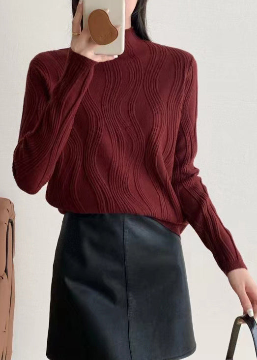 Well Tailored Sweater with a Graceful Silhouette