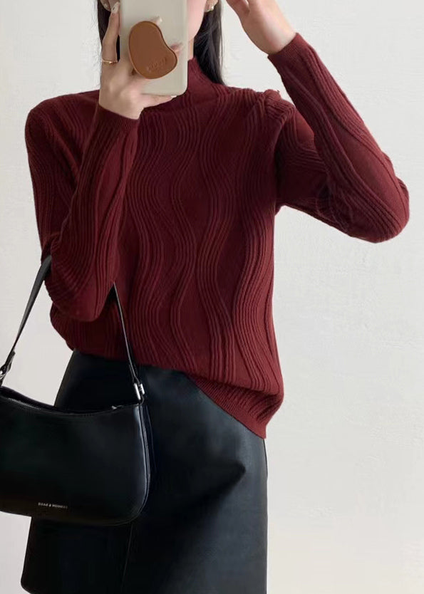 Well Tailored Sweater with a Graceful Silhouette