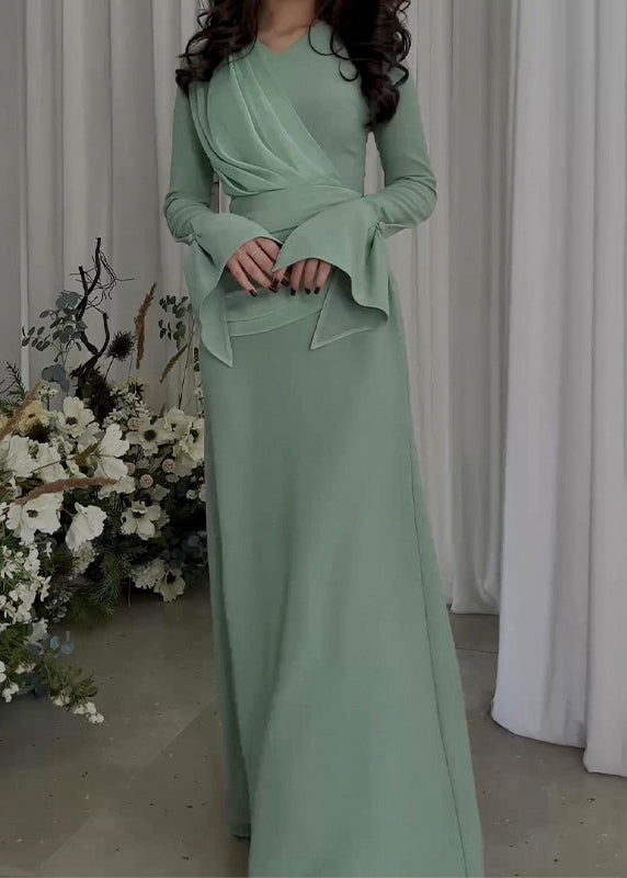 A Vintage Style Dress with Delicate Timeless Details