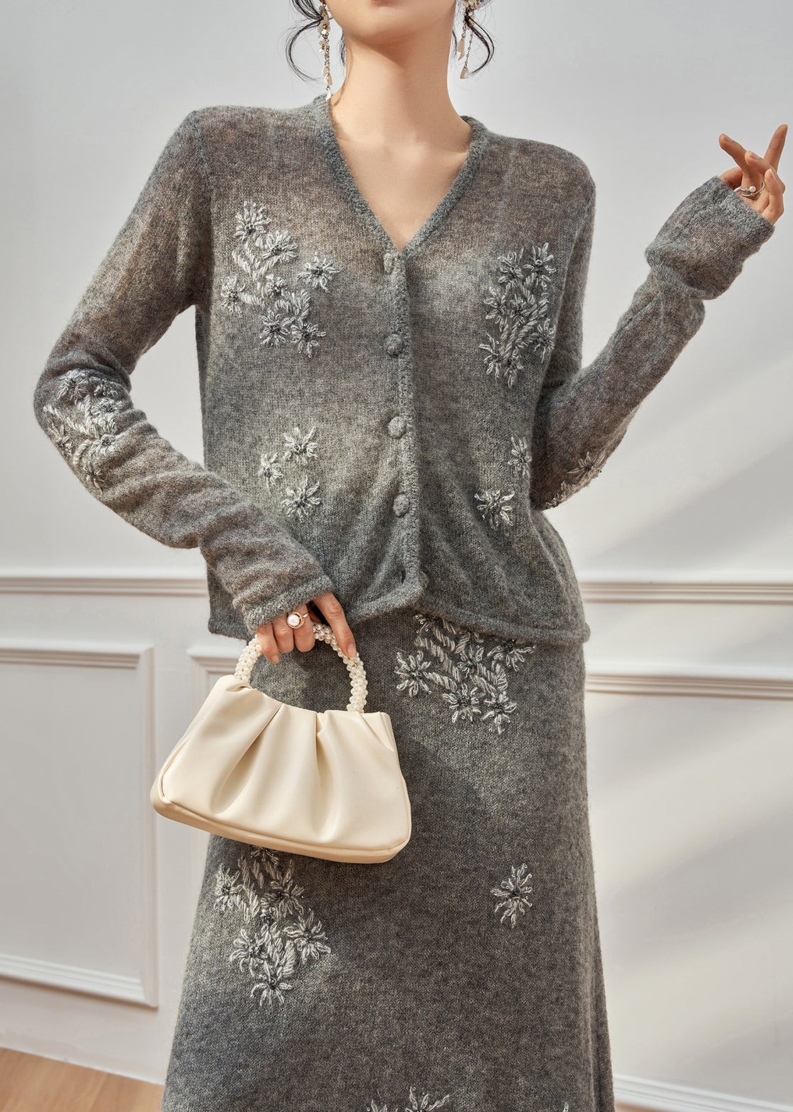 Effortlessly Elegant Garment with a Timeless Design