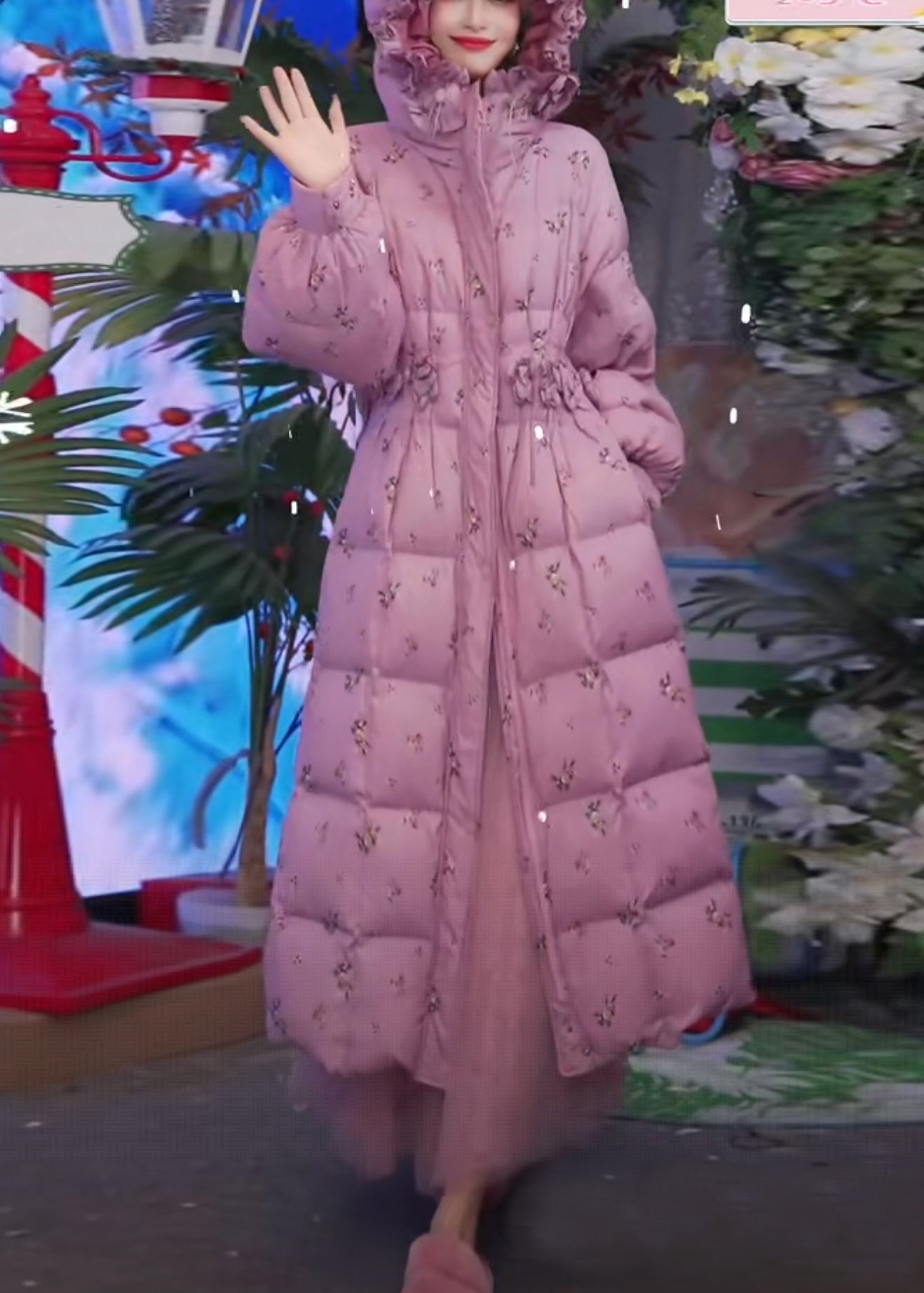 Well Tailored Coat with a Graceful Silhouette