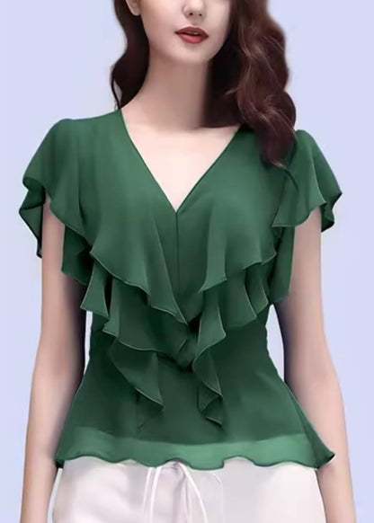 Effortlessly Elegant Top with a Timeless Design