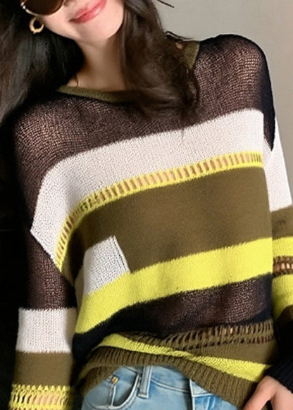 Classic Vintage Sweater with a Flattering Fit