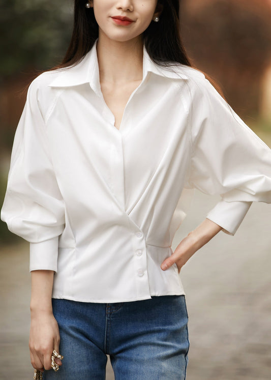 Classic Vintage Shirt with a Flattering Fit