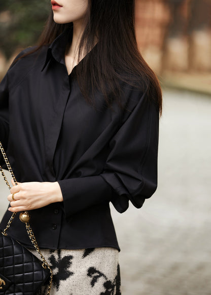 Classic Vintage Shirt with a Flattering Fit