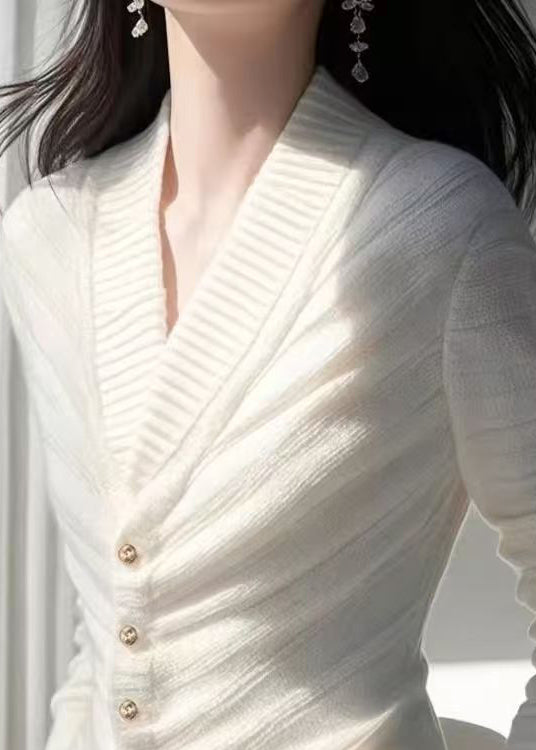 Classic Vintage Cardigan with a Flattering Fit