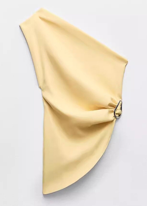Gracefully Styled Garment for Any Occasion