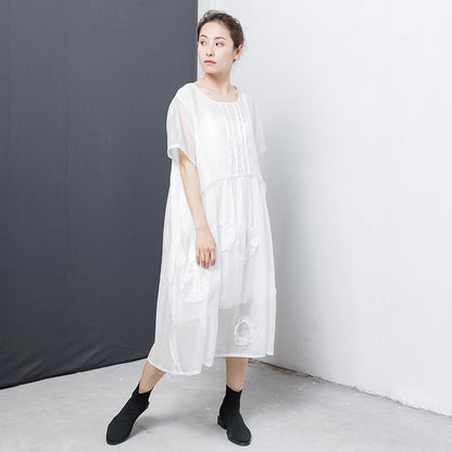 Beautifully Finished Dress in a Timeless Design