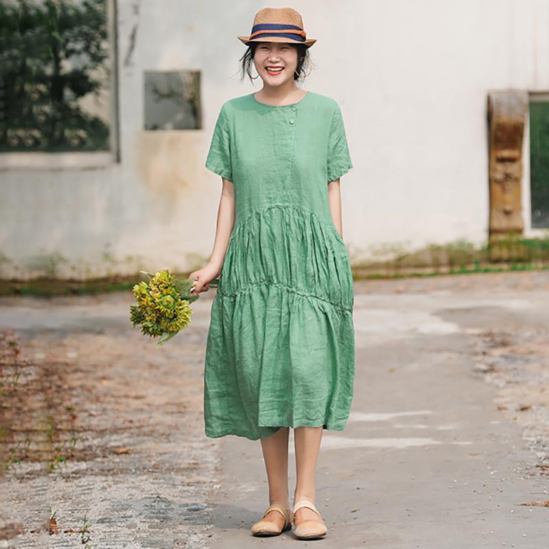 Gracefully Styled Dress for Any Occasion