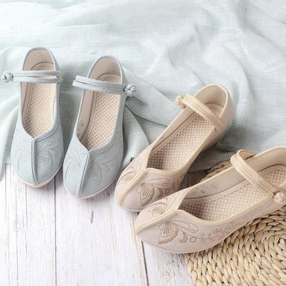 Chic Orthopedic Heels with Unique Design