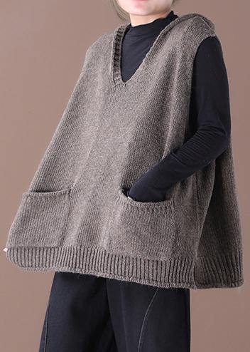 Classic Vintage Sweater with a Flattering Fit