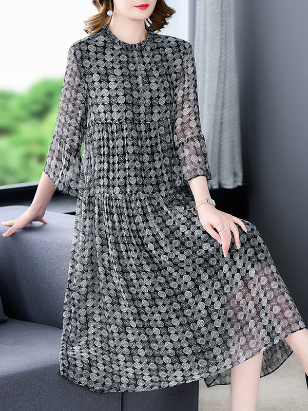 Classic Vintage & Enduringly Stylish Dress