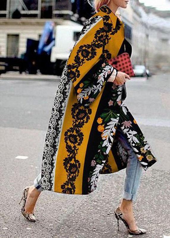 Well Tailored Coat with a Graceful Silhouette