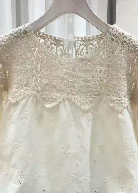 Effortlessly Elegant Top with a Timeless Design