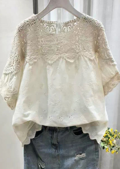 Effortlessly Elegant Top with a Timeless Design