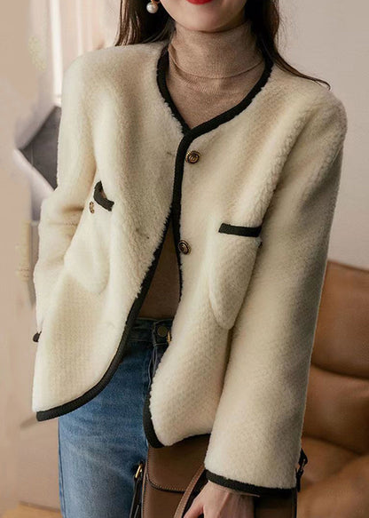 Elegantly Styled Coat for Everyday Wear