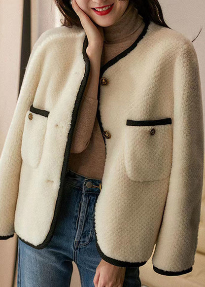 Elegantly Styled Coat for Everyday Wear