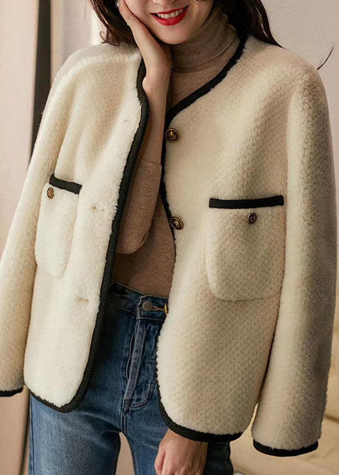 Elegantly Styled Coat for Everyday Wear