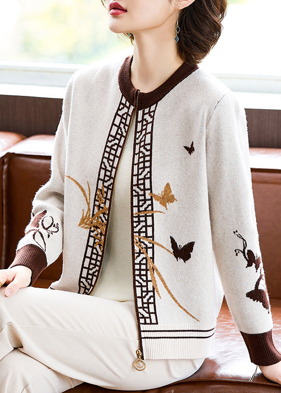 Well Tailored Coat with a Graceful Silhouette
