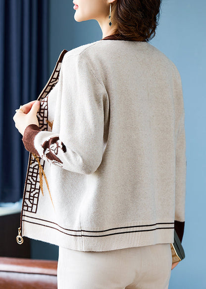 Well Tailored Coat with a Graceful Silhouette