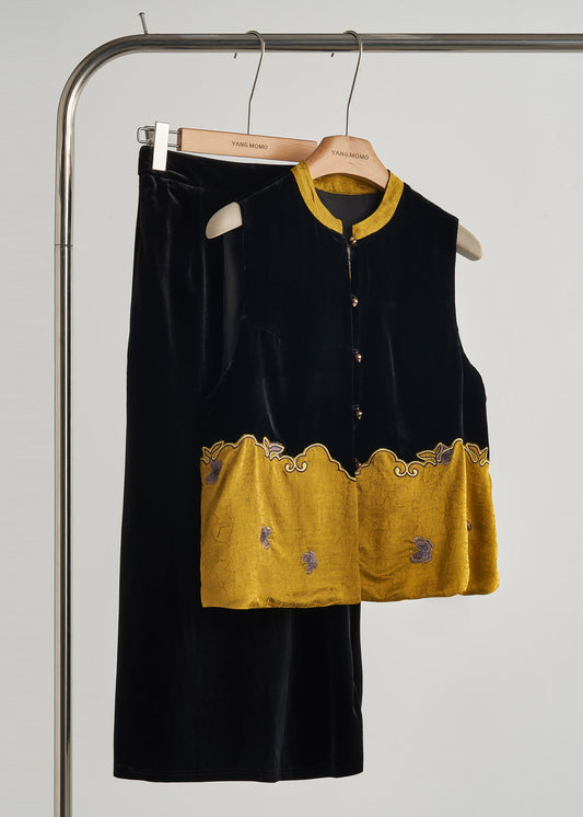 Gracefully Styled Garment for Any Occasion