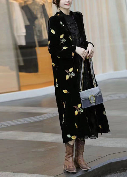 Effortlessly Elegant Coat with a Timeless Design