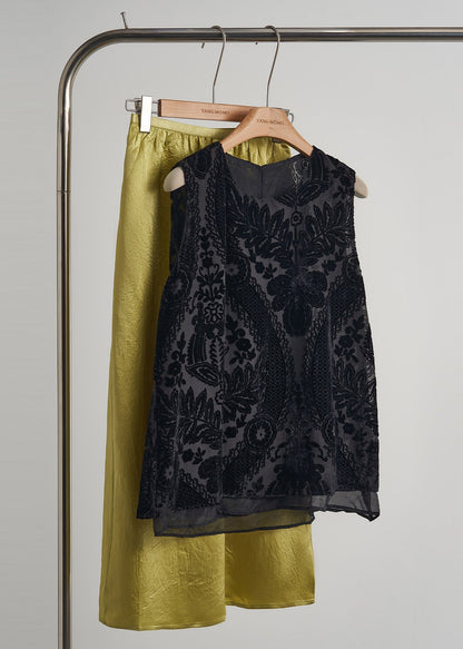 Polished Garment with an Effortless Classic Look