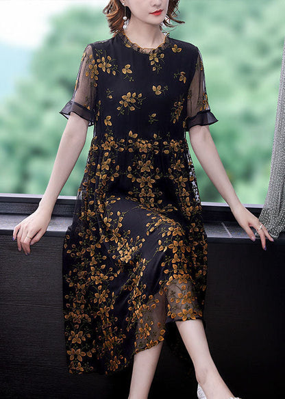 Well Tailored Dress with a Graceful Silhouette