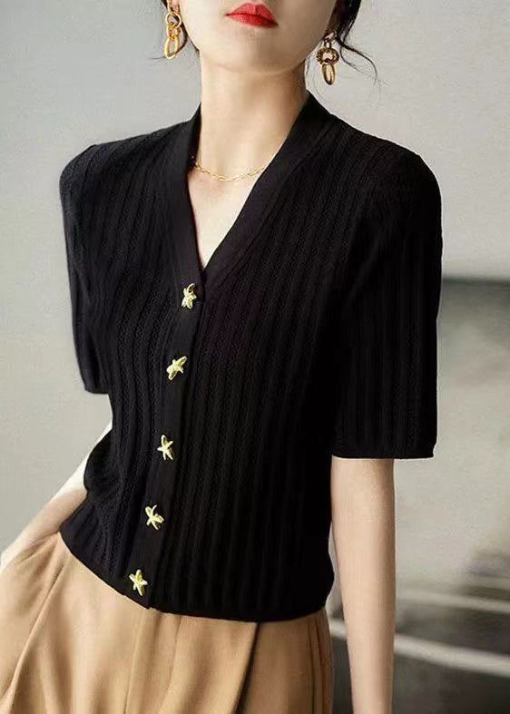 Effortlessly Elegant Shirt with a Timeless Design