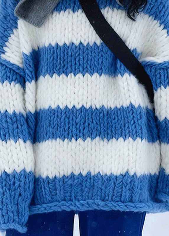 Classic Vintage Sweater with a Flattering Fit